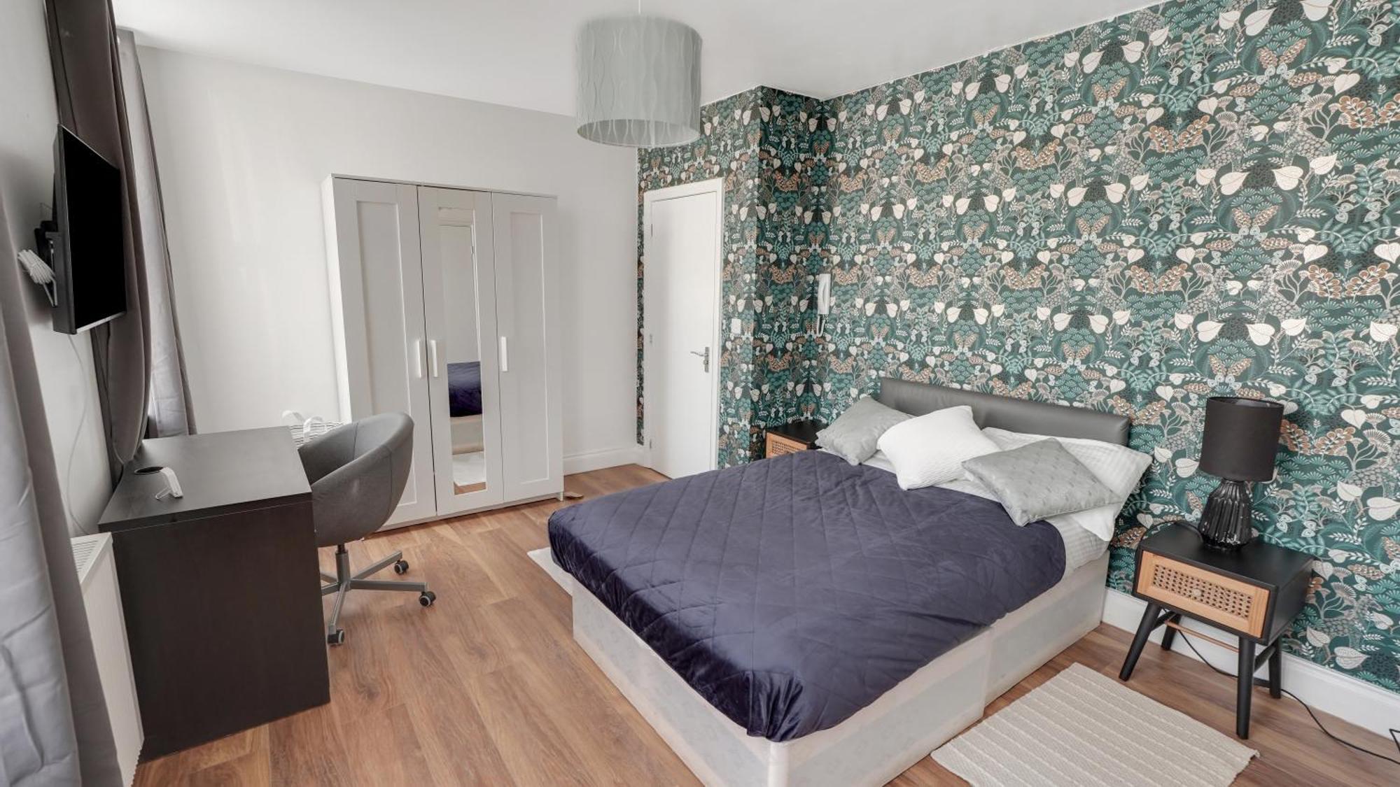 Comfy Double En-Suite Room In Barking Barking  Exterior foto